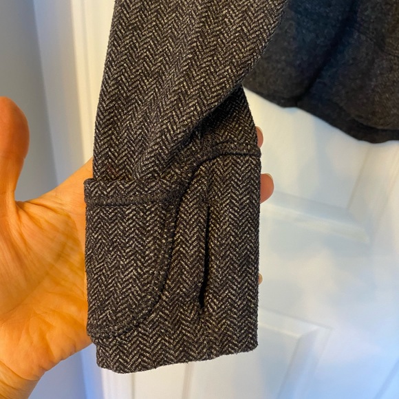 Lululemon grey half zip sweater - Picture 6 of 7